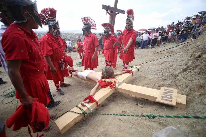 La Valla retoma la tradición de la Pasión y Muerte de Jesucristo con una multitudinaria asistencia