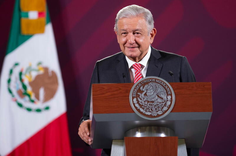 Presidente López Obrador demandará a César de Castro, abogado de García Luna, por daño moral