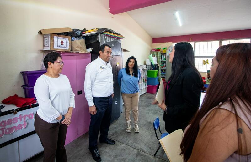 Mejoras prometidas por el alcalde Roberto Cabrera para el preescolar "Guadalupe Ballesteros" en La Floresta