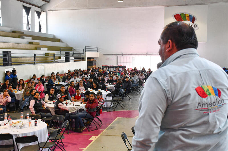 Alcalde René Mejía Montoya fomenta el sentido de identidad en la administración municipal de Amealco