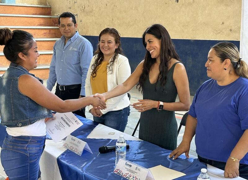 Capacitación para el autoempleo empodera a mujeres en la zona serrana de Querétaro