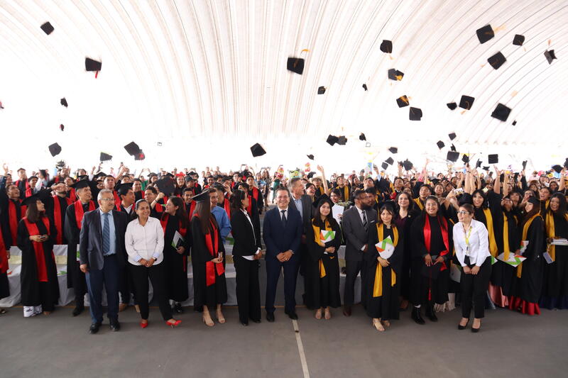 Más de 600 graduados celebran su éxito en el CECyTEQ Cerrito Colorado y Tinaja de la Estancia