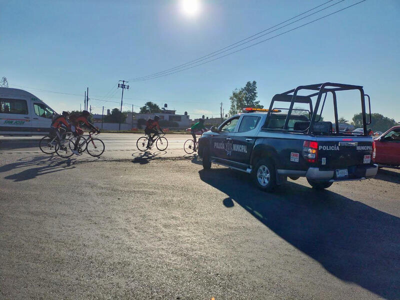 Peregrinas y peregrinos ciclistas avanzan al Tepeyac en Querétaro