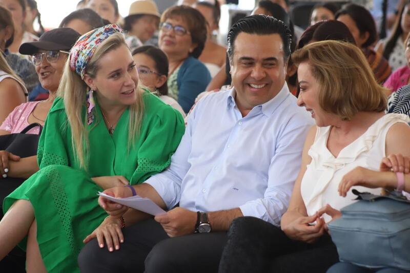 Se inaugura sexta generación del programa "Con Ellas" en Carrillo Puerto y Santa Rosa Jáuregui