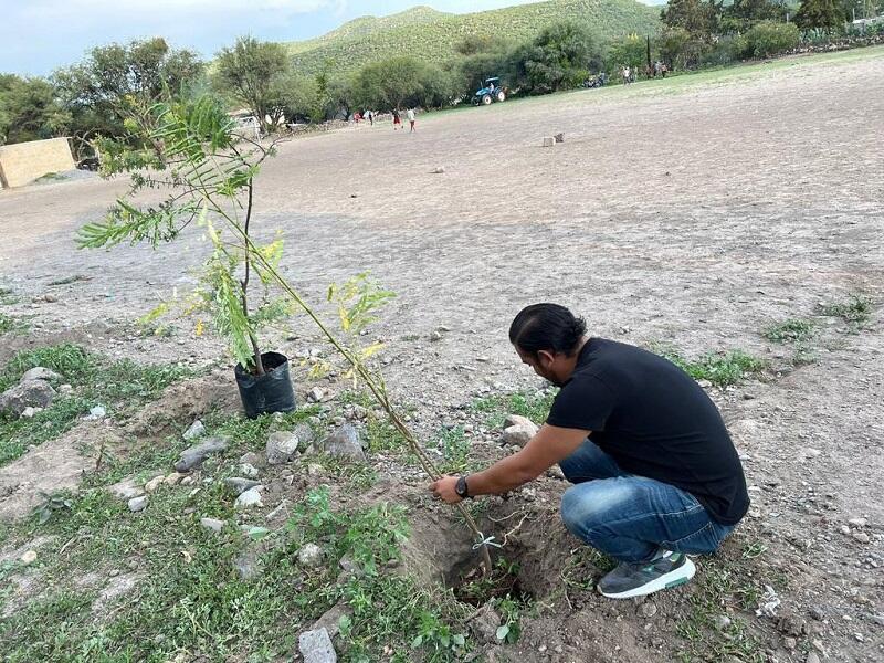 Continúa reforestación en Pedro Escobedo para un entorno sustentable