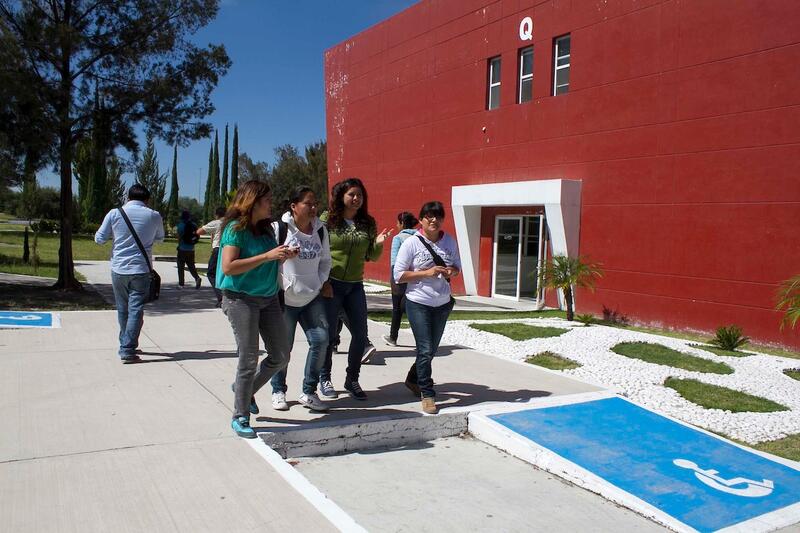 Cursos de Matemáticas en el ITSJR: Preparación para los cambios curriculares