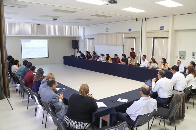 Directivos y alumnos de la UTSJR trabajan en conjunto para una mejora continua