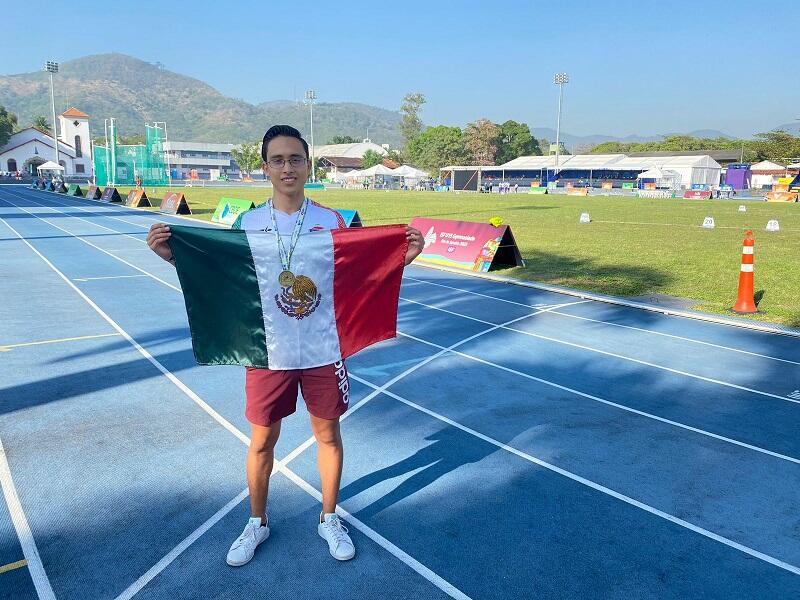 Queretano Rodrigo Lozano gana doble medalla en Juegos Mundiales Escolares en Brasil