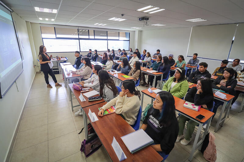 Universidad Tecnológica de San Juan del Río acoge a 1,100 nuevos estudiantes con curso de inducción