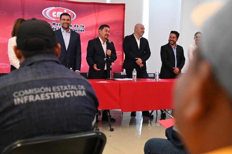 Brigadas de conservación de carreteras de Querétaro se capacitan para mejorar su desempeño 1