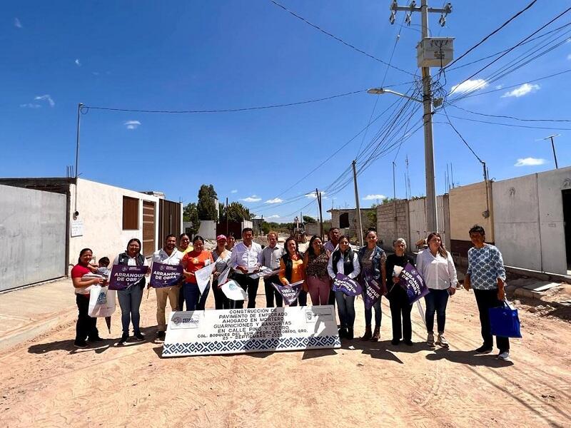 Inician obras de pavimentación en Colonia Bosques del Sur, Pedro Escobedo