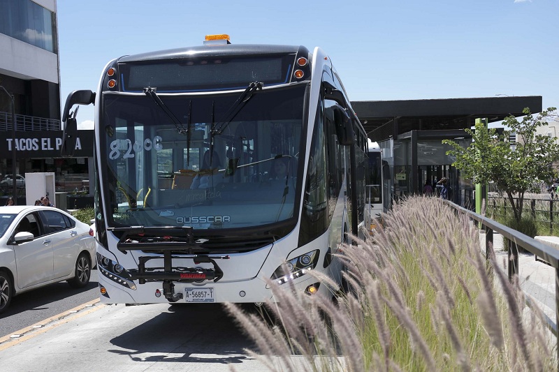 Qrobus presenta ruta T-12 operada por mujeres