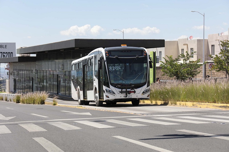 Qrobus presenta ruta T-12 operada por mujeres