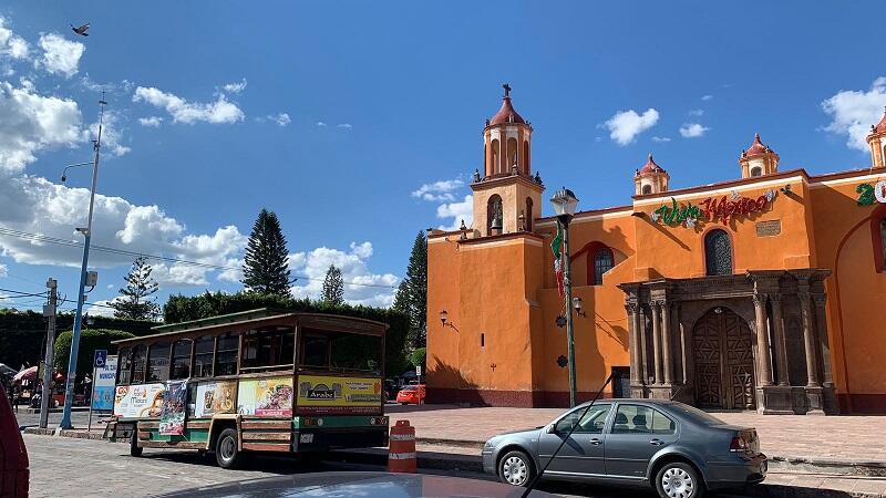 Título: San Juan del Río se Prepara para los Festejos del 15 de Septiembre