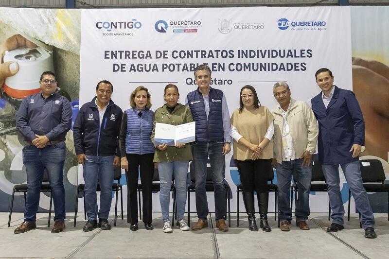 Entregan Contratos Individuales de Agua Potable en Santa Rosa Jáuregui