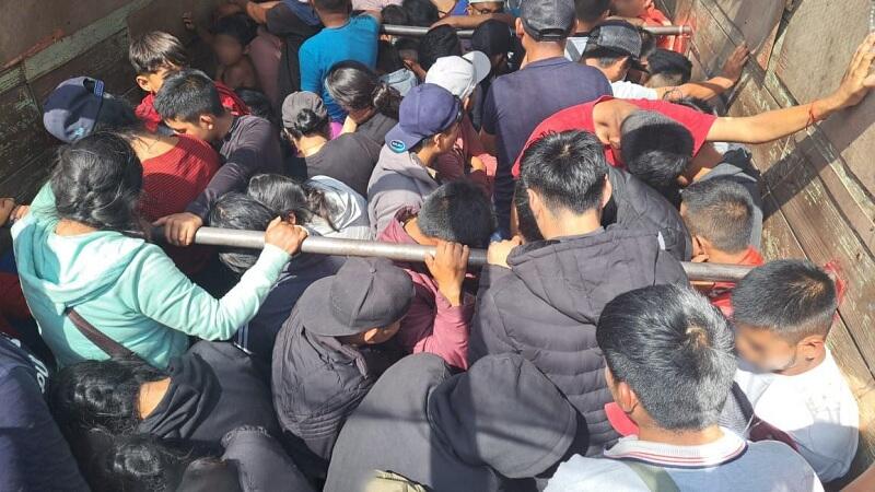 Hallazgo masivo de migrantes en camión en Veracruz pone en alerta a autoridades