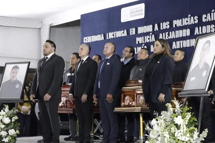 Homenaje a policías estatales fallecidos en San Juan del Río
