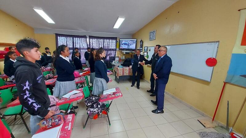 Honores a la bandera en la telesecundaria Chimalpopoca de Dolores Cuadrilla de Enmedio 2 Honores a la bandera en la telesecundaria Chimalpopoca de Dolores Cuadrilla de Enmedio