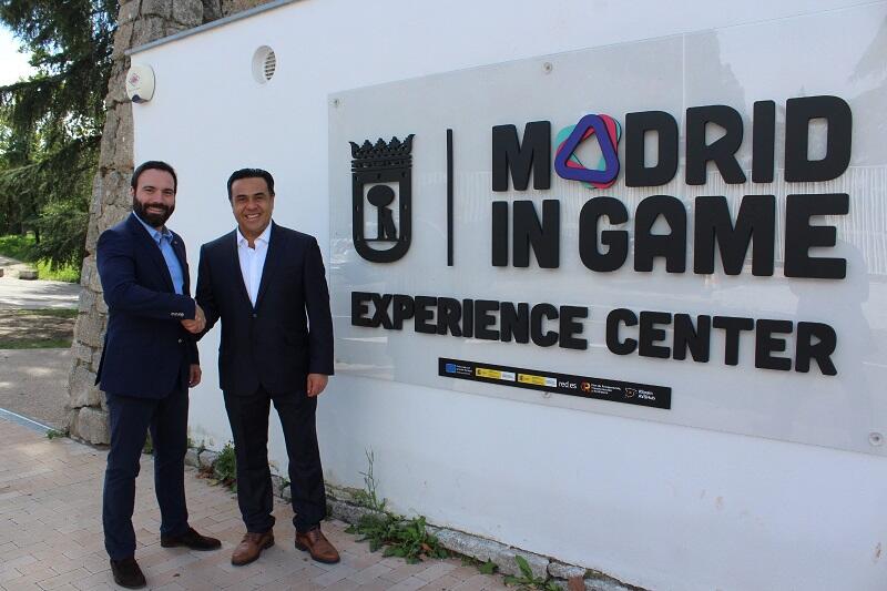 Luis Nava explora "Madrid in Game" durante su visita a España