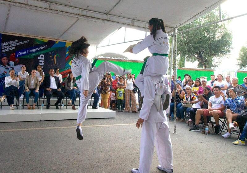 Roberto Cabrera celebró apertura de Escuela Club María Espinoza Taekwondo