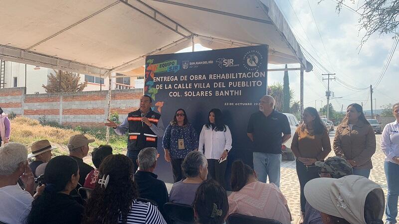 Entrega Roberto Cabrera rehabilitación de la calle Villa del Pueblito en Solares Banthí 2 Entrega Roberto Cabrera rehabilitación de la calle Villa del Pueblito en Solares Banthí