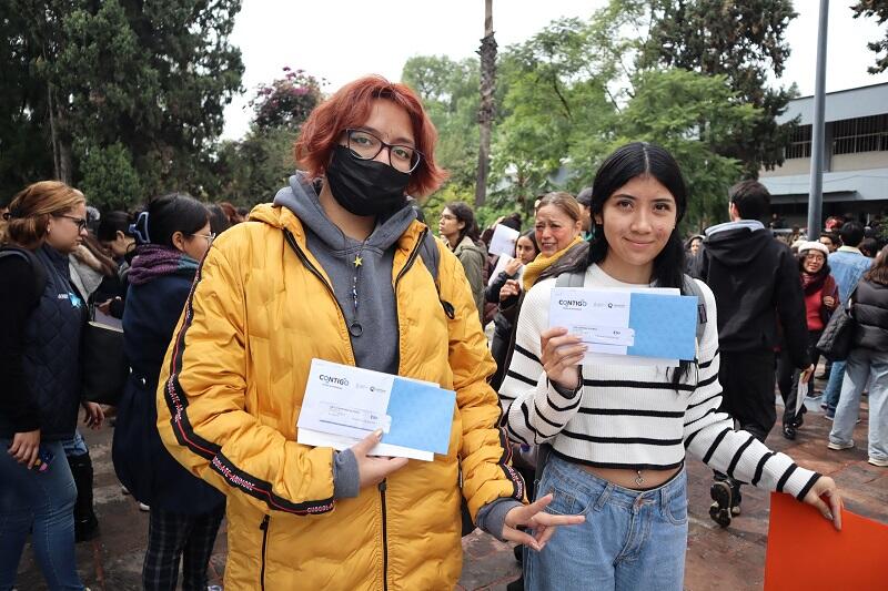 SEDESOQ otorga más de mil becas a estudiantes de la UAQ para fomentar la educación