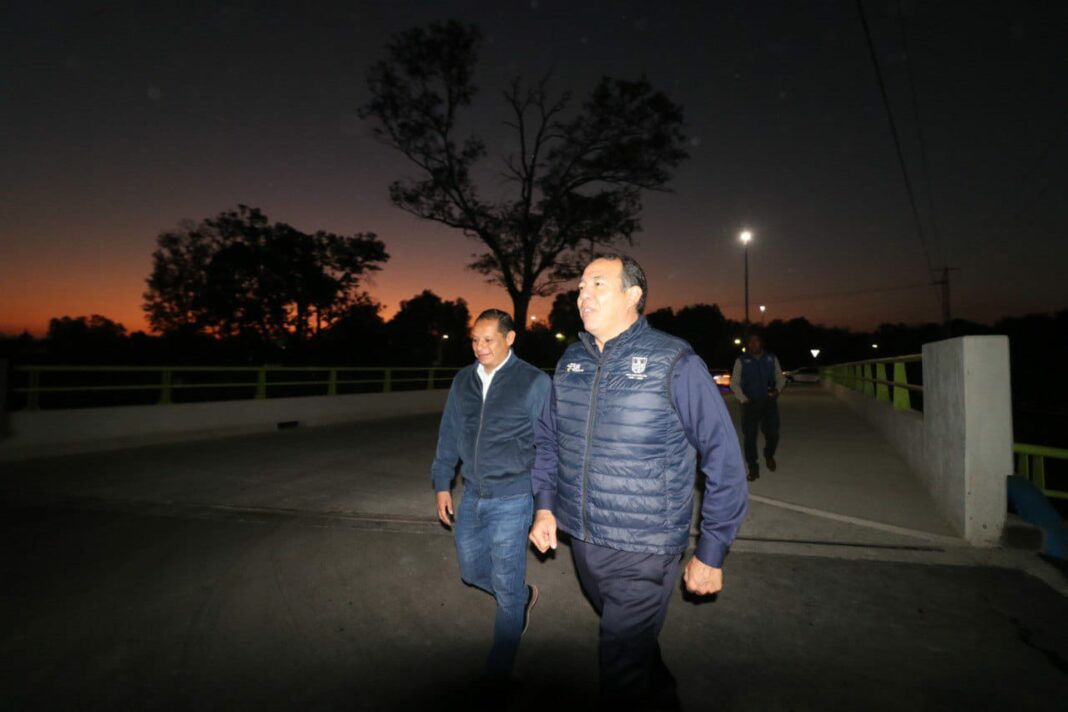 Roberto Cabrera supervisa rehabilitación de alumbrado y deshierbe en San Isidro