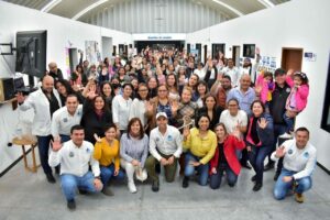 Corregidora celebra la graduación de 977 mujeres en talleres y cursos de empoderamiento