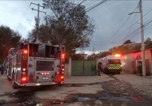 Una casa en la comunidad de Epigmenio González sufre una explosión debido al almacenamiento clandestino de fuegos artificiales