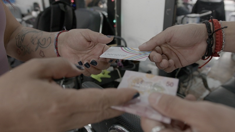 AMEQ realiza la entrega de 18 mil tarjetas de prepago en Querétaro