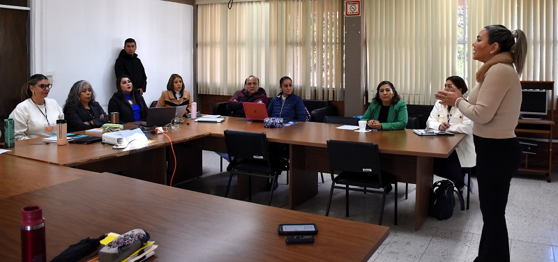 Docentes de Querétaro reciben capacitación intensiva para mejorar la educación