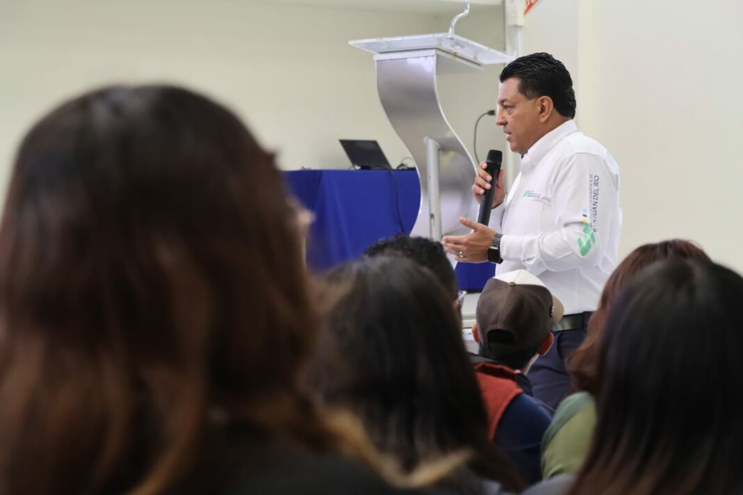Asisten 100 aspirantes al 'Lobo Meeting' de la UTSJR en San Juan del Río
