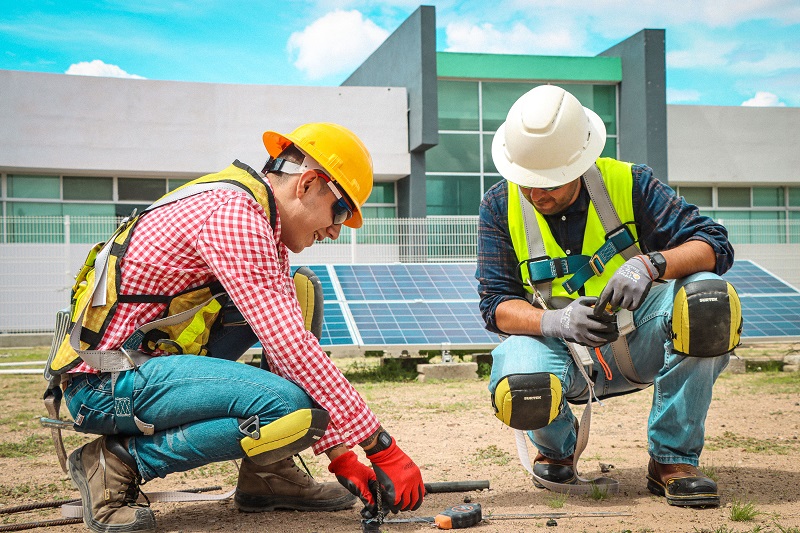 UTSJR impulsa futuro sostenible con carreras en química y energías renovables