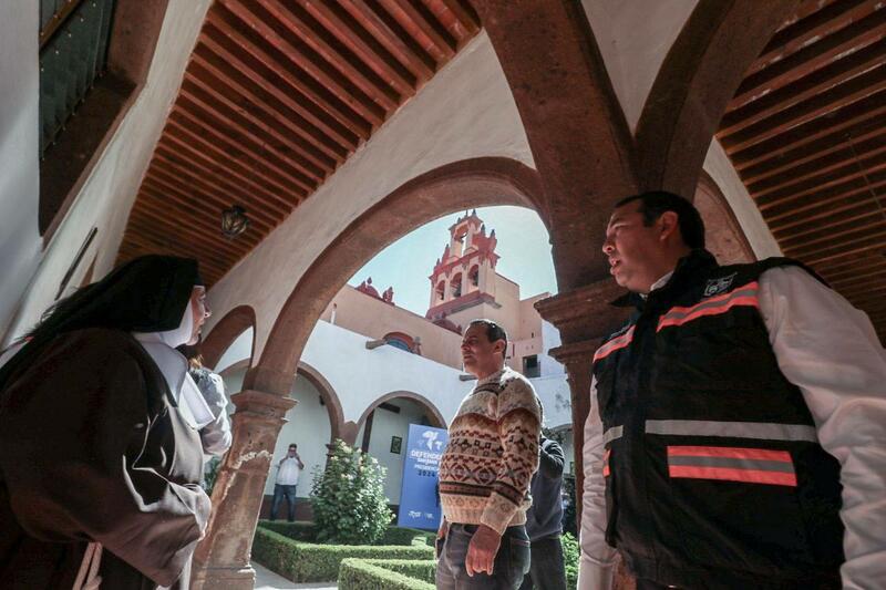 Roberto Cabrera entrega obra de rehabilitación del Beaterio en San Juan del Río