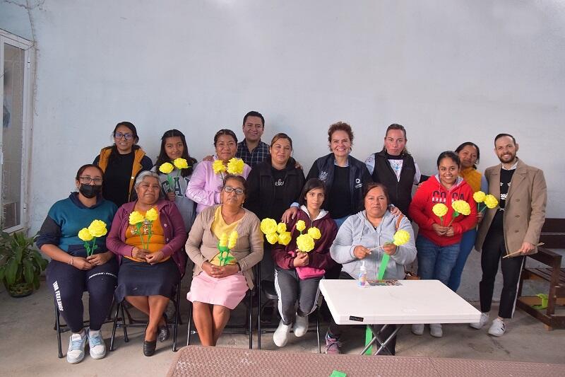 Mujeres de Colón participaron en talleres de bisutrería del IQM