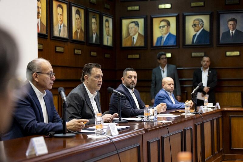 Querétaro avanza hacia la transparencia en justicia penal
