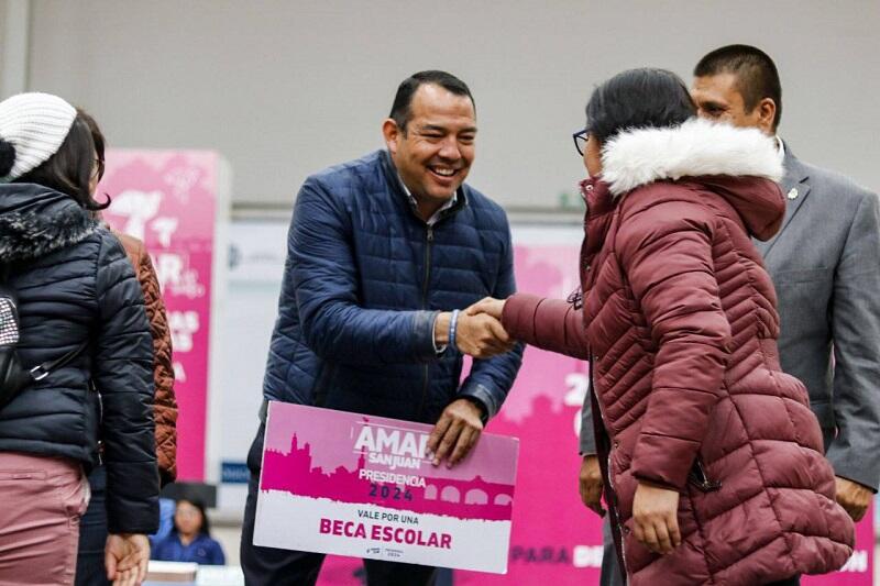 Todo un éxito primera etapa del programa Becas Adelante en San Juan del Río