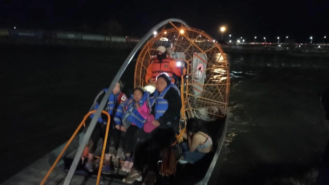 Rescata Grupo Beta a 11 migrantes centroamericanos en el Río Bravo de Piedras Negras, Coahuila