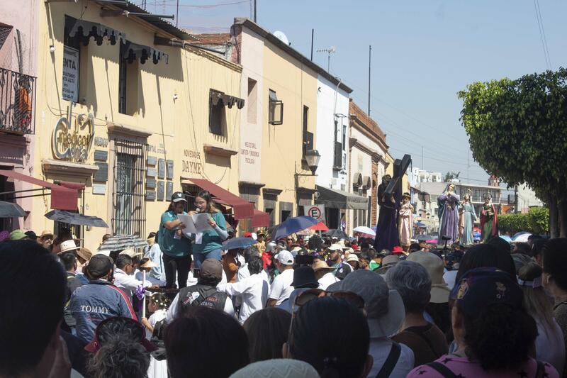 Viacrucis 2024 en San Juan del Río: Crónica de un acto de devoción en Viernes Santo