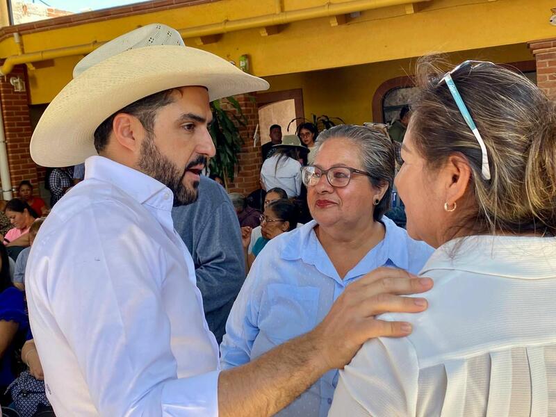 Agustín Dorantes presenta propuestas en Tequisquiapan para mejorar servicios de salud y seguridad