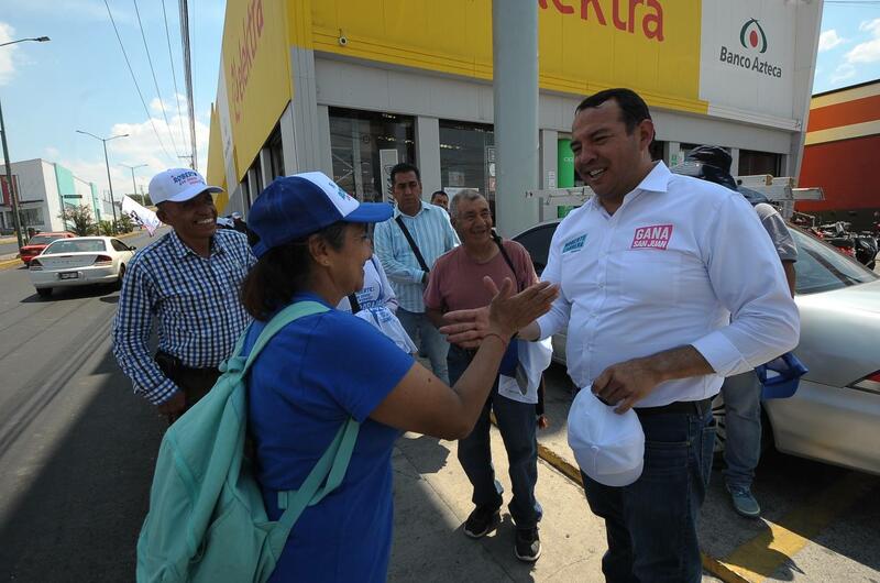 Roberto Cabrera lleva sus propuestas a las calles de San Juan del Río