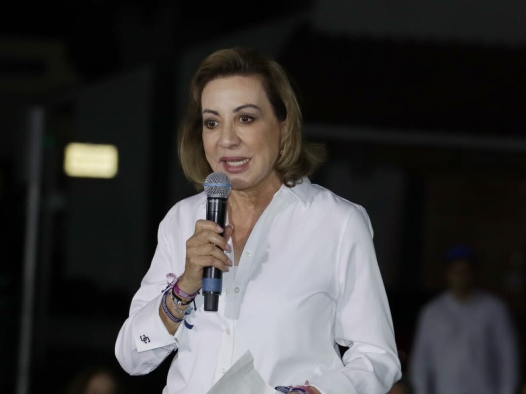 Lupita Murguía defiende las Afores y promueve una oposición fuerte en México