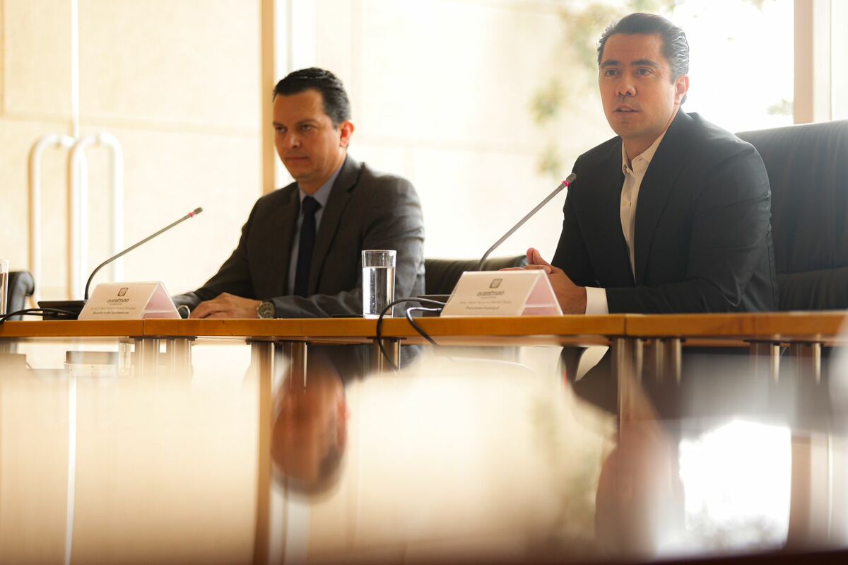 Felifer Macías toma protesta a nuevos funcionarios del Ayuntamiento de Querétaro 1 Felifer Macías toma protesta a nuevos funcionarios del Ayuntamiento de Querétaro