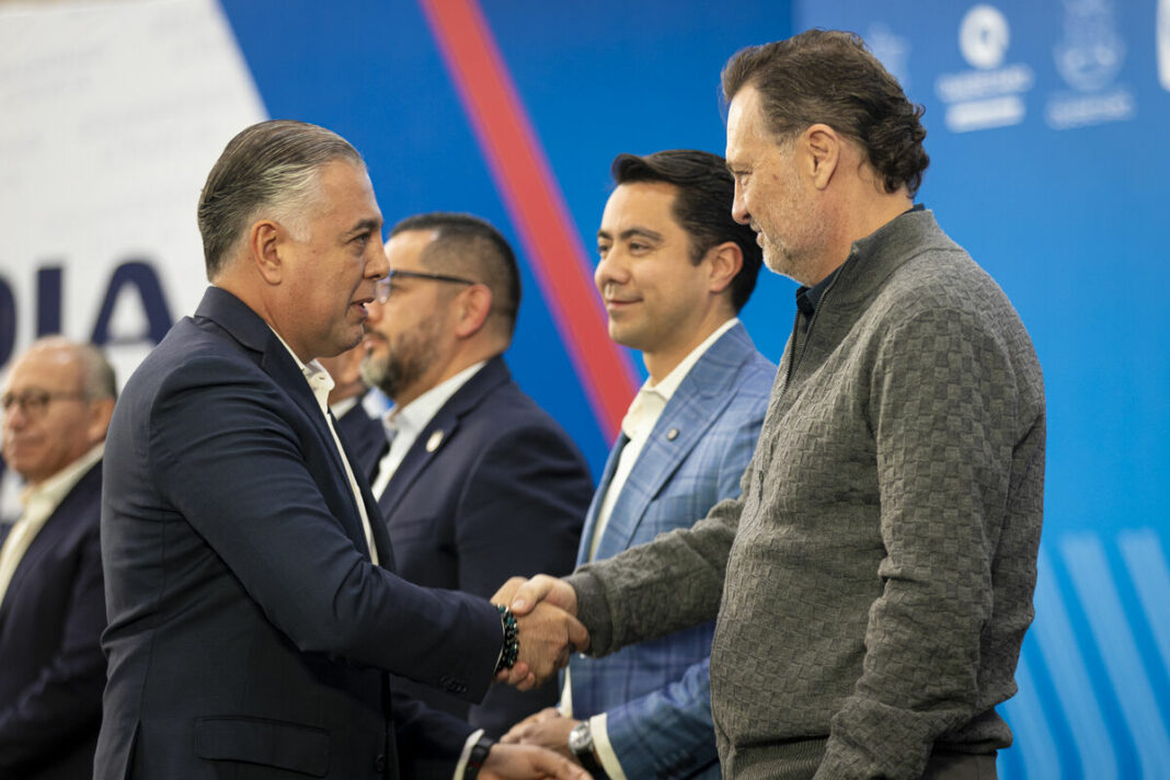 Mauricio Kuri asistió a la presentación de la nueva Guardia Cívica de Querétaro