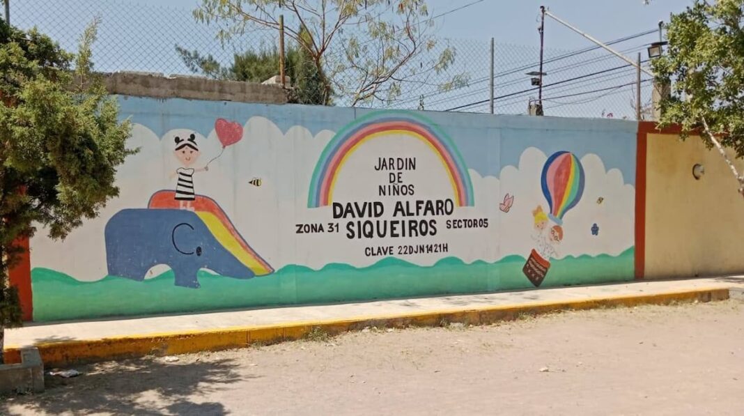 Maestra detenida por presunta agresión a menores en preescolar de San Juan del Río