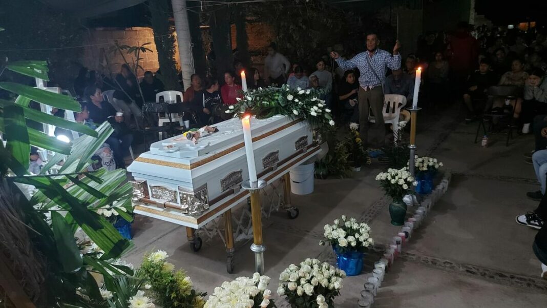 Velan a Germán en El Rosario; familia recibe apoyo de la comunidad