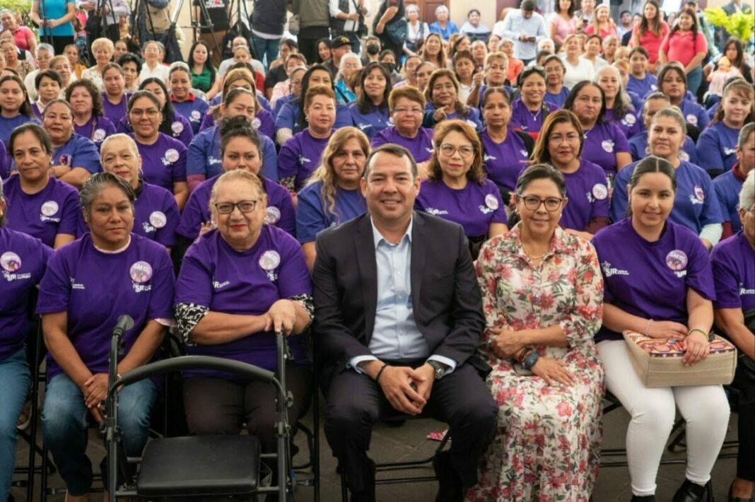 Roberto Cabrera instala red de 120 