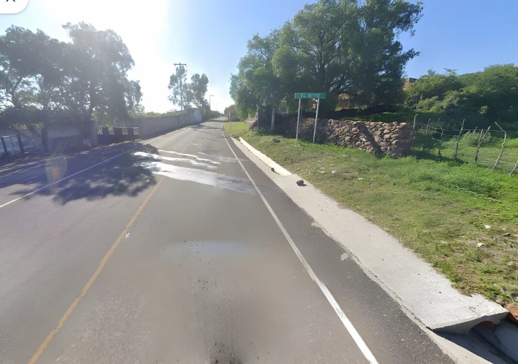 Anuncia alcalde continuación de obras en carretera a El Sitio en San Juan del Río
