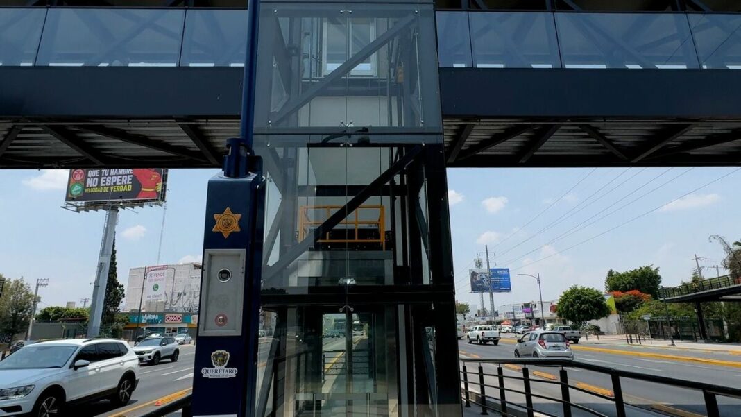 En funcionamiento nuevos elevadores de la estación Universidad en Paseo 5 de Febrero