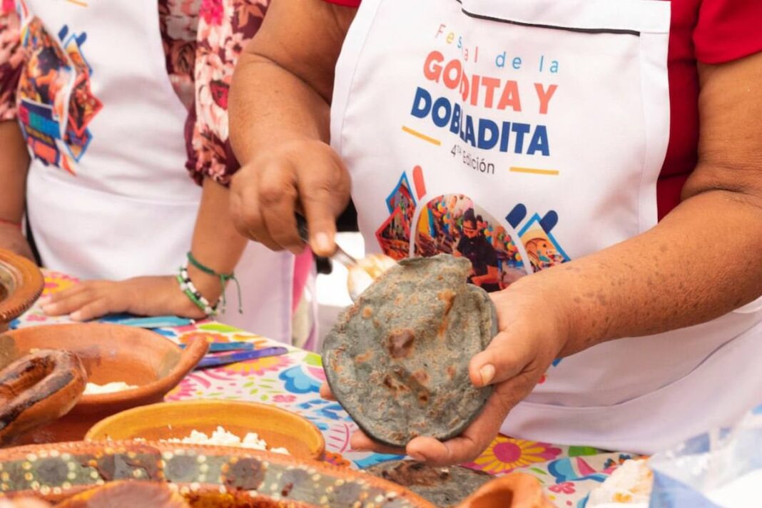 Equipamiento por 50 mil pesos para mujeres del Festival de la Gordita y Dobladita en San Juan del Río